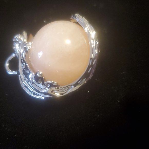 New Pink Quartz Round Ball Stainless Steel Lizard Pendant. - Picture 4 of 10